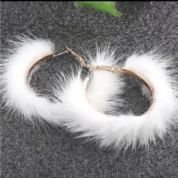 New Black Fur Hoop Earrings - Picture 2 of 3